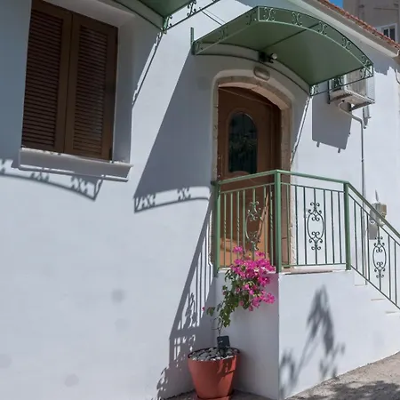 τhemis House La Canea